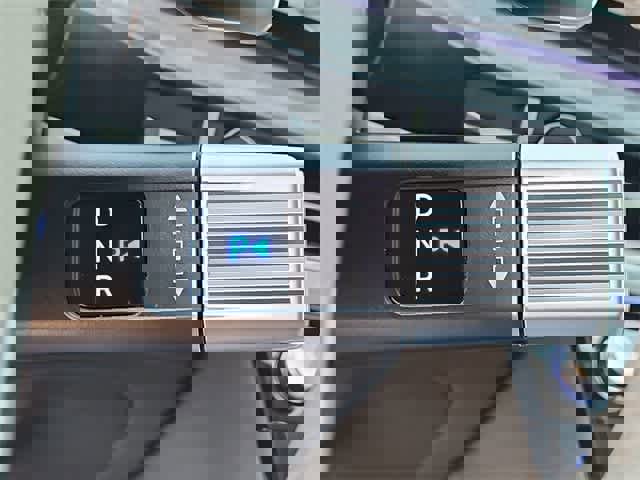 Certified 2025 Hyundai Santa Fe Limited image 33