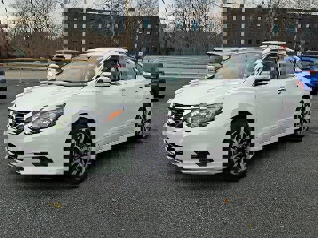 Used 2017 Nissan Altima 2.5 SL w/ 2.5 Technology Package image 35