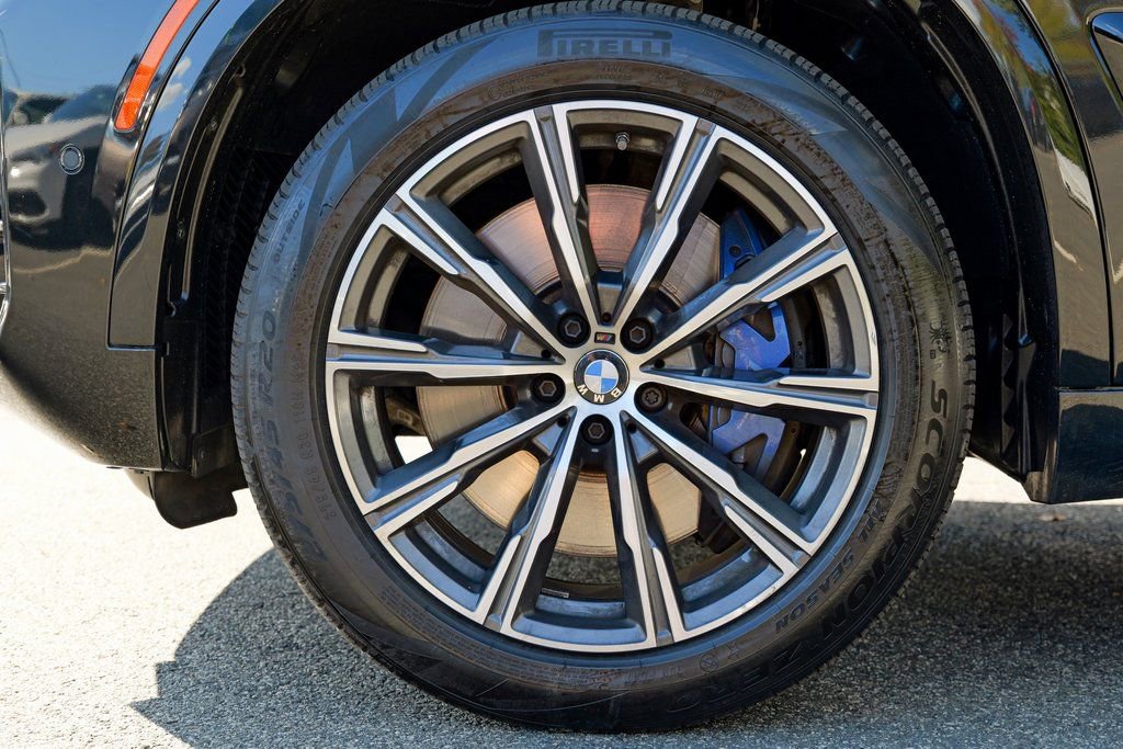 Used 2024 BMW X5 M60i w/ Executive Package image 15
