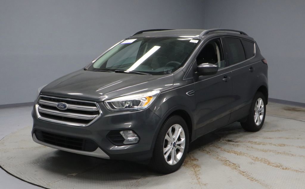 Certified 2017 Ford Escape SE w/ Equipment Group 201A FWD image 6