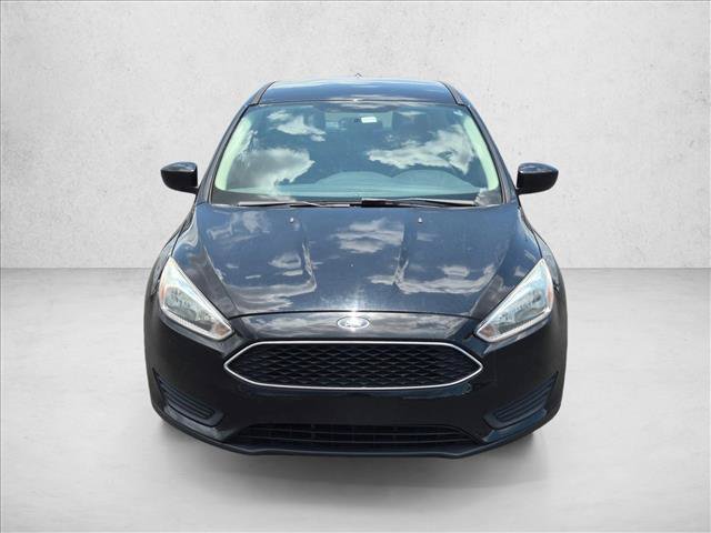 Used 2018 Ford Focus SE FWD image 2