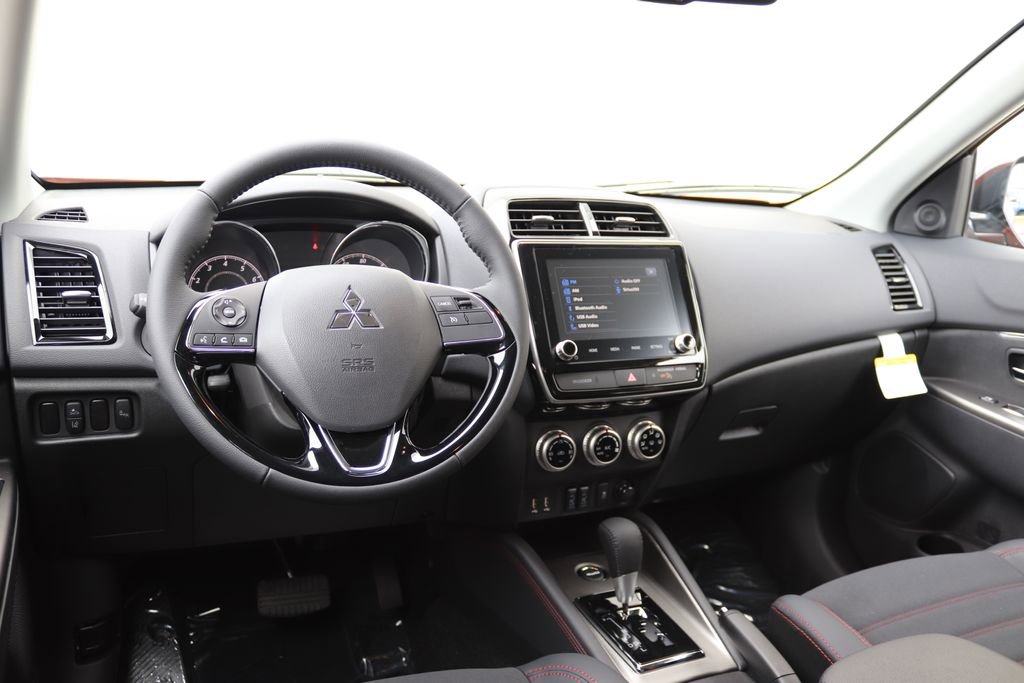 New 2026 Mitsubishi Outlander Sport SE image 3