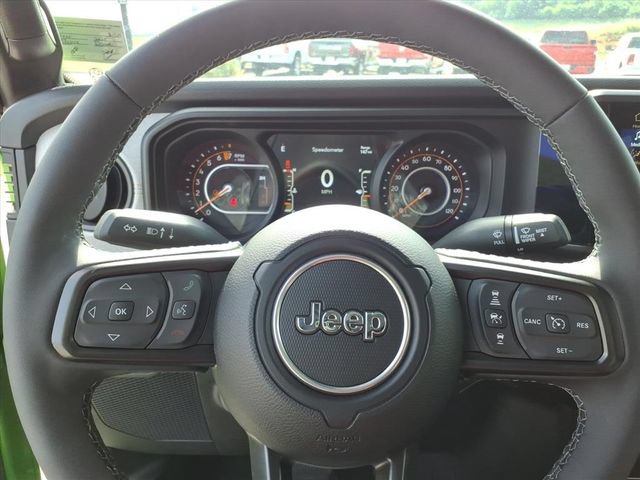 Used 2025 Jeep Gladiator Sport AWD/4WD image 18