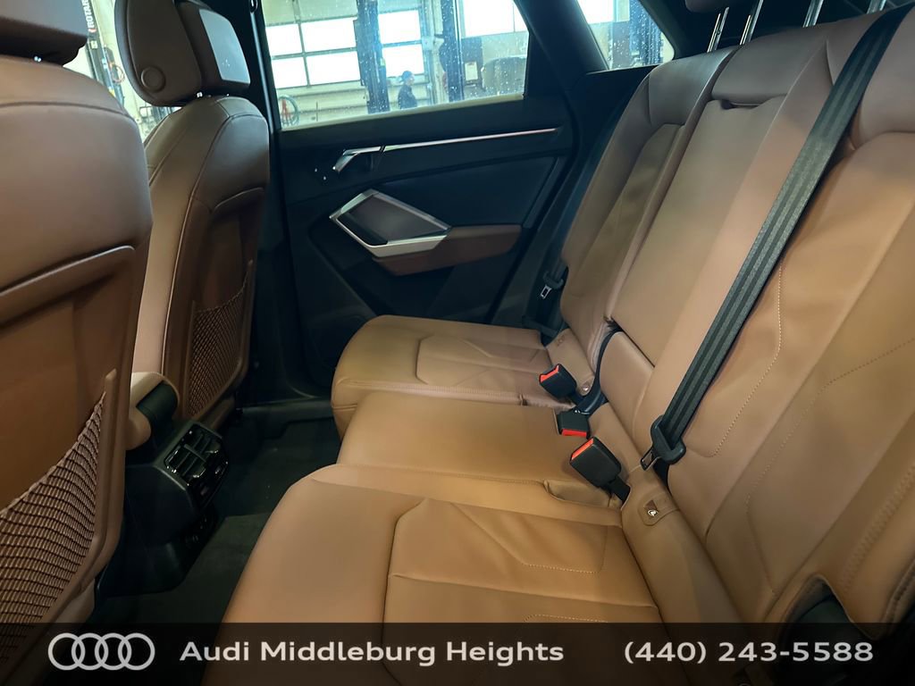 Used 2025 Audi Q3 2.0T Premium w/ Convenience Plus Package image 28