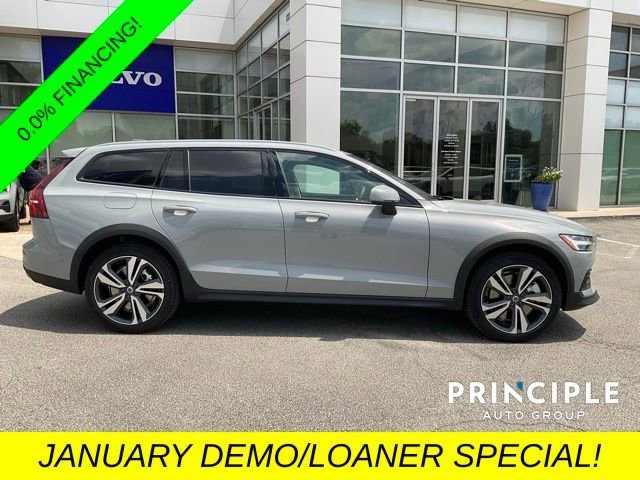 New 2026 Volvo V60 B5 Cross Country Plus w/ Protection Package Premier image 11