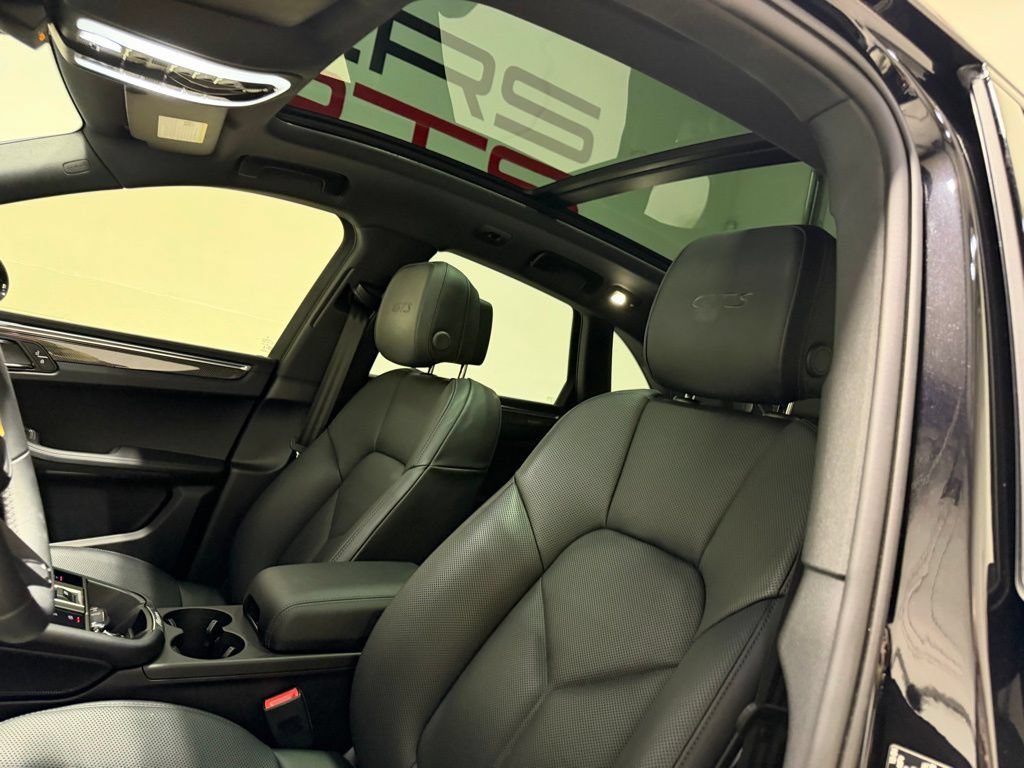 Used 2025 Porsche Macan GTS AWD/4WD image 25