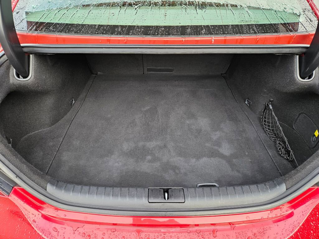 Used 2022 Genesis G70 2.0T image 9