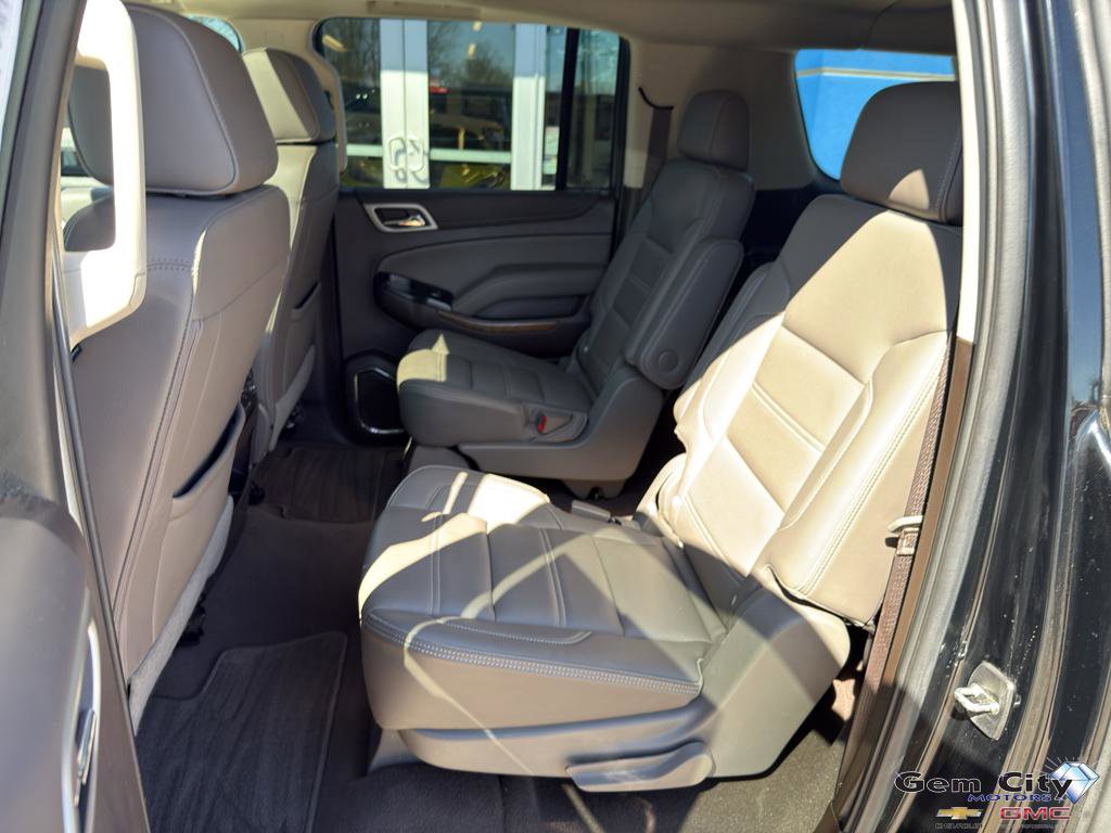 Used 2020 GMC Yukon XL Denali w/ Denali Premium Package AWD/4WD image 15