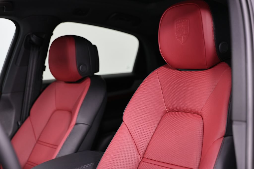 New 2026 Porsche Cayenne Coupe AWD/4WD image 22