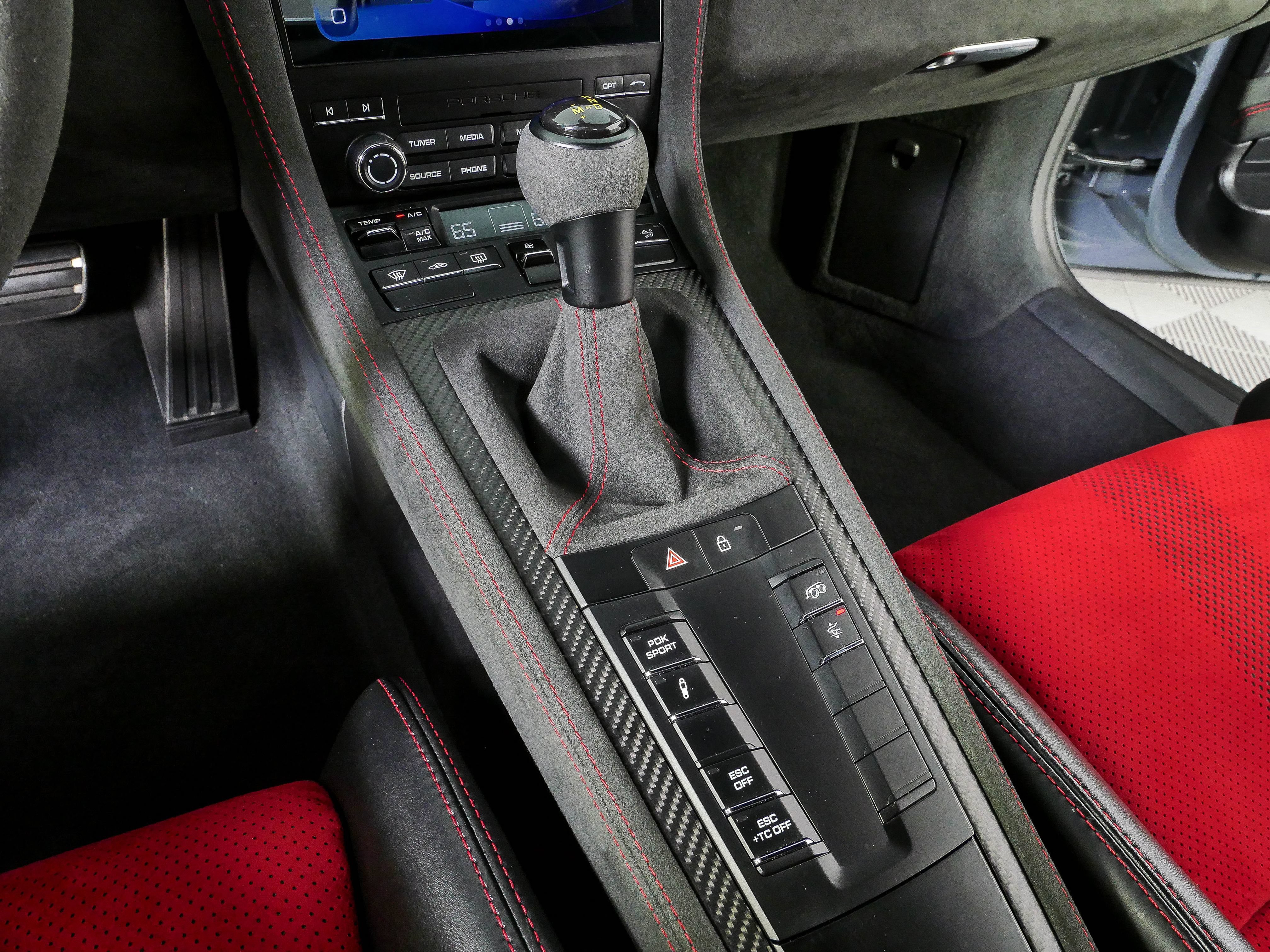 Certified 2024 Porsche 718 Boxster Spyder RS w/ Weissach Package RWD image 18