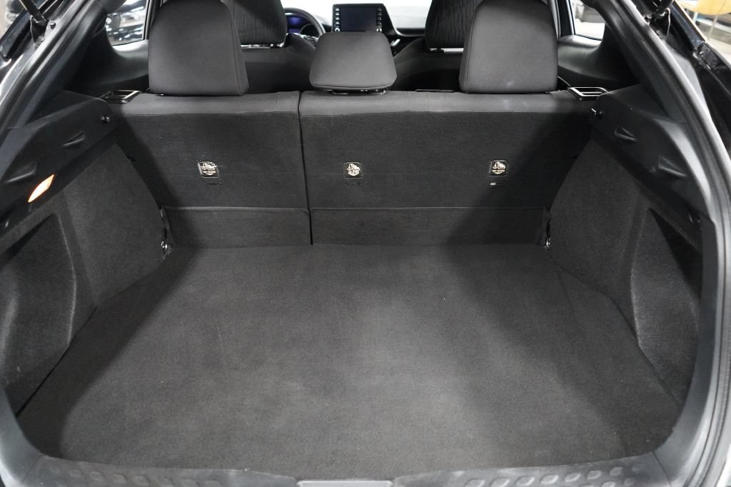 Used 2019 Toyota C-HR LE FWD image 22