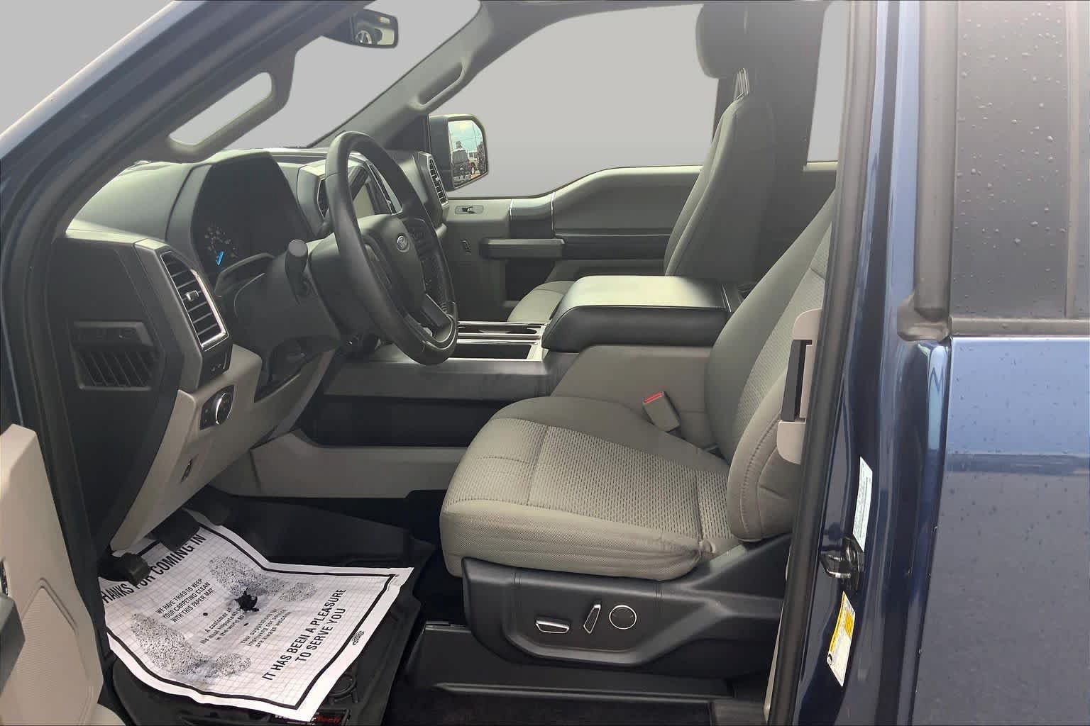 Used 2015 Ford F150 XLT w/ Equipment Group 302A Luxury AWD/4WD image 8