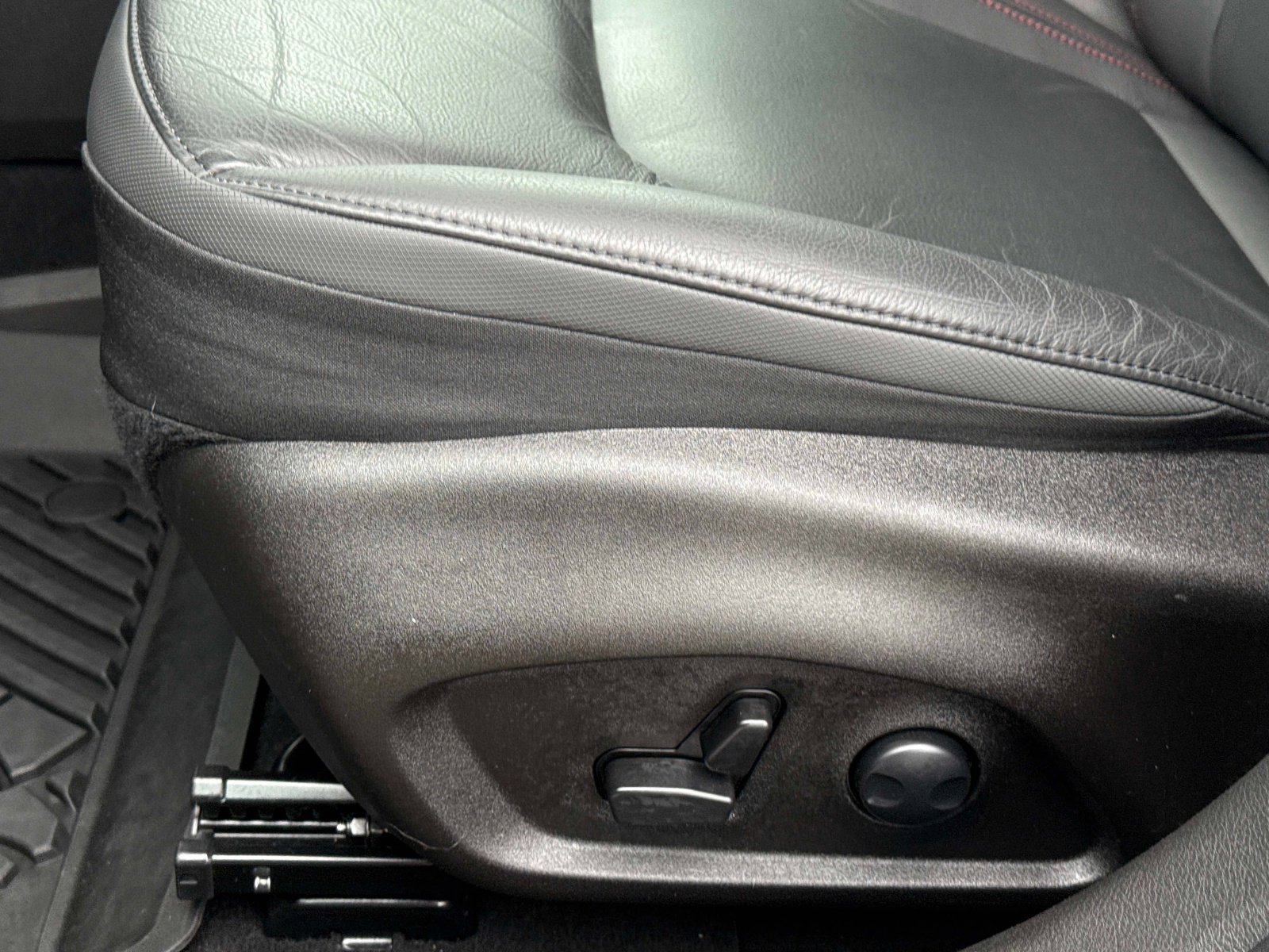 Certified 2023 Jeep Renegade Trailhawk w/ Sun/Sound Group image 20