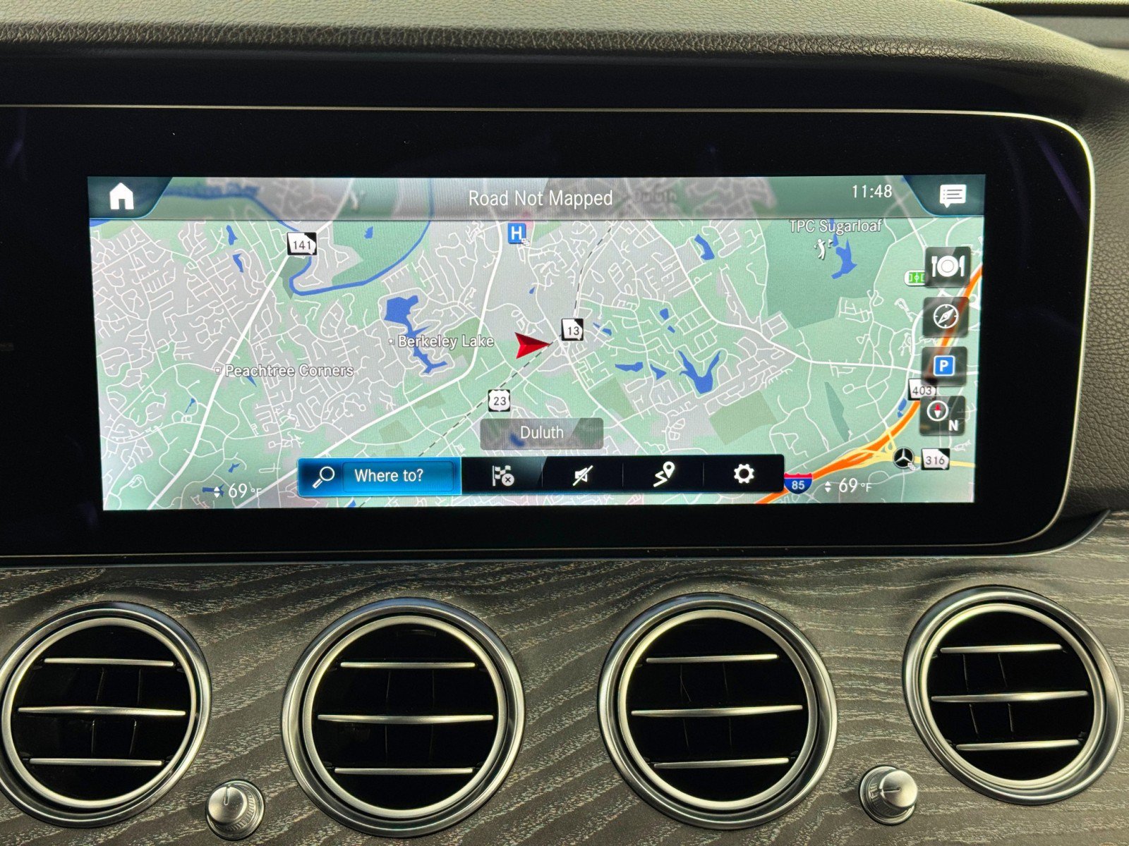 Used 2021 Mercedes-Benz E 350 Sedan w/ Premium Package image 26