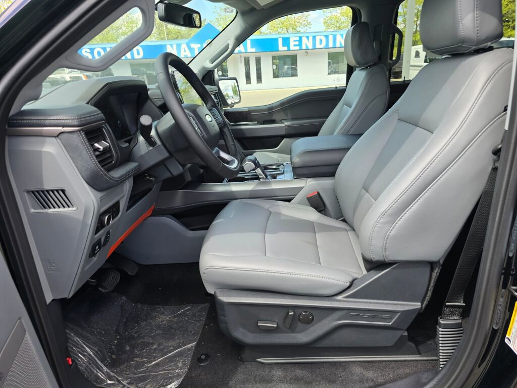 New 2025 Ford F150 Lightning Flash AWD/4WD image 15