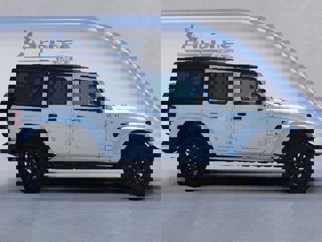 Used 2024 Jeep Wrangler Unlimited Sahara image 6