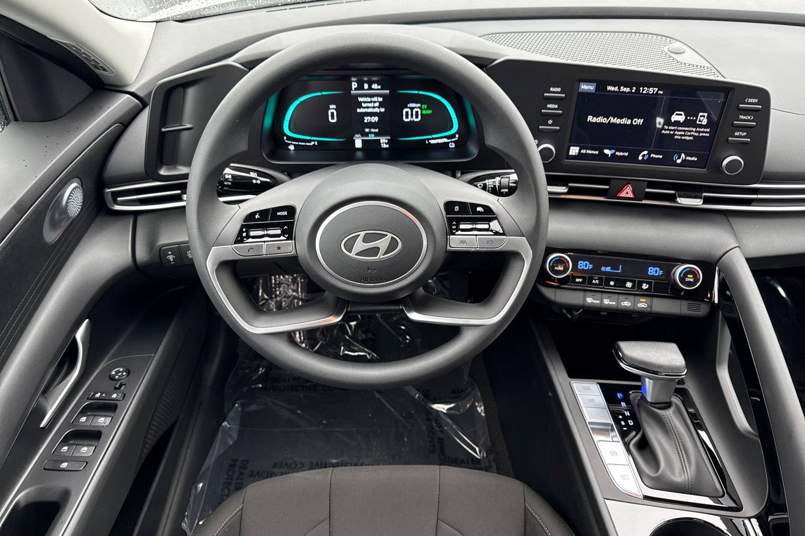 New 2026 Hyundai Elantra Hybrid FWD image 13