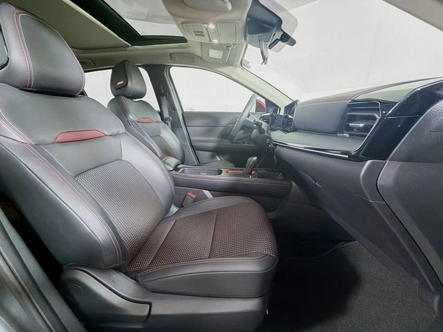 Certified 2025 Nissan Kicks SR w/ SR Premium Package AWD/4WD image 34