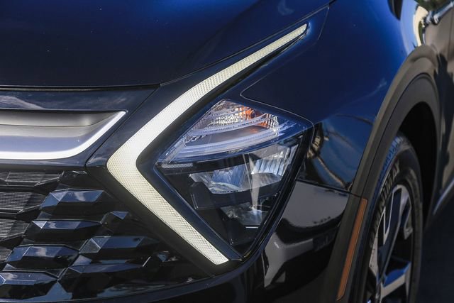 Used 2023 Kia Sportage EX image 6