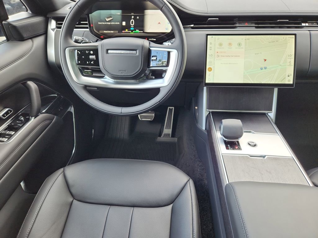 New 2025 Land Rover Range Rover SE image 4