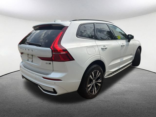 Used 2024 Volvo XC60 B5 Core AWD/4WD image 14