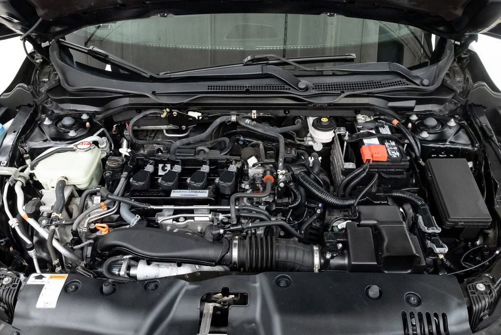 Used 2019 Honda Civic Touring image 3