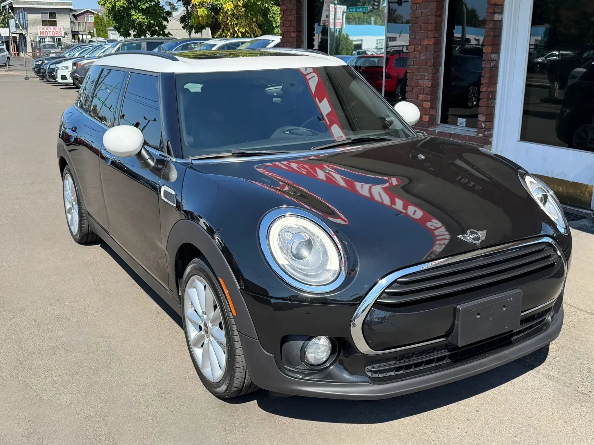 Used 2017 MINI Cooper Clubman ALL4 AWD/4WD image 2