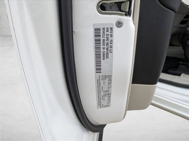 Used 2022 Chrysler Pacifica Touring-L image 20
