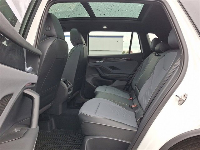 New 2026 Volkswagen Tiguan SE R-Line image 5