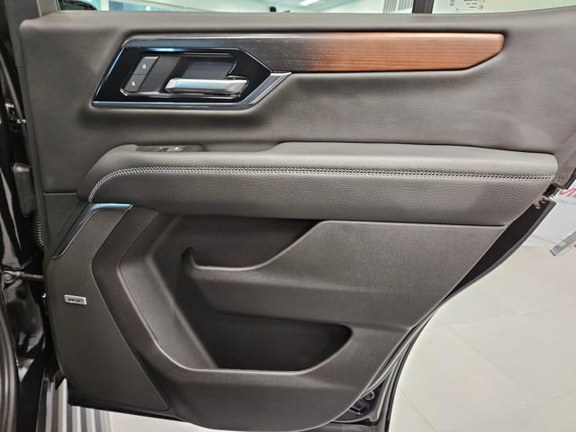 New 2026 GMC Yukon Denali w/ Denali Reserve Package AWD/4WD image 16