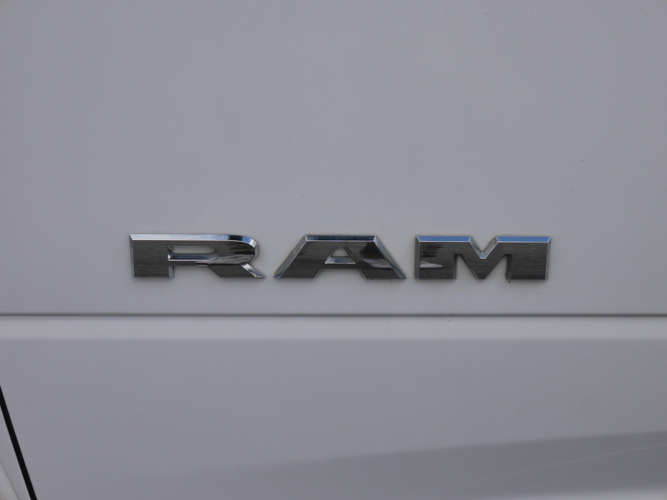 Used 2019 RAM 2500 Laramie image 19