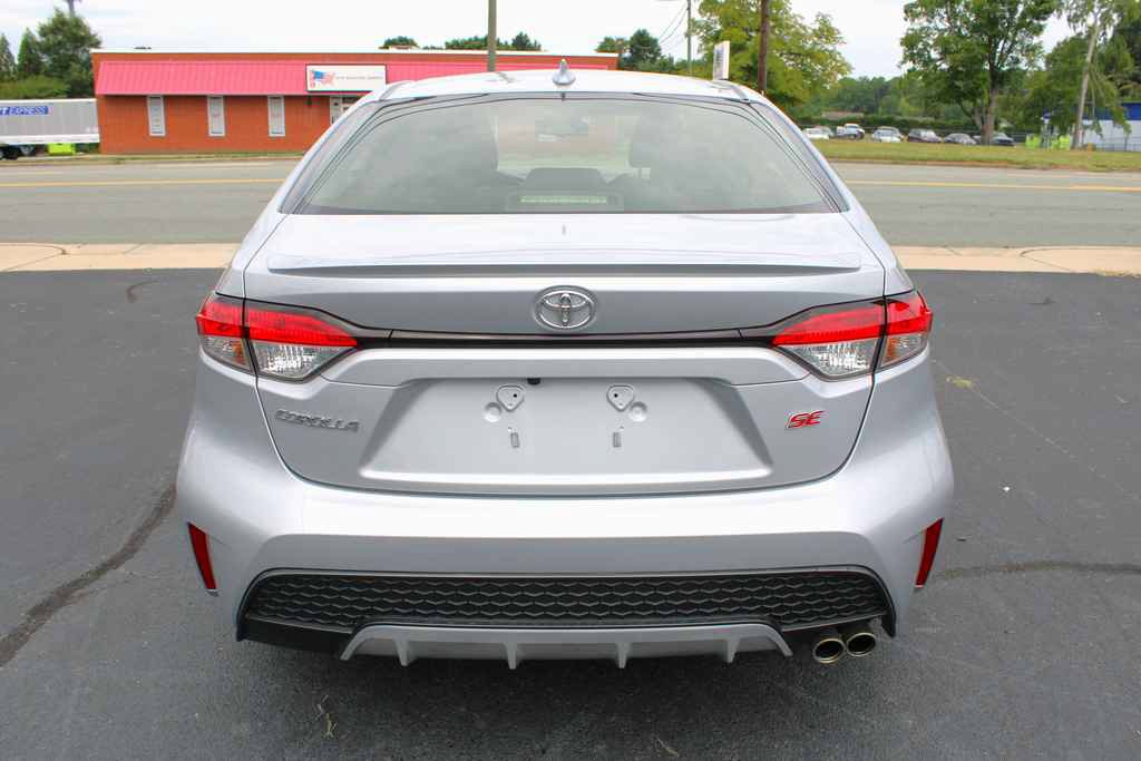 Used 2022 Toyota Corolla SE FWD image 7