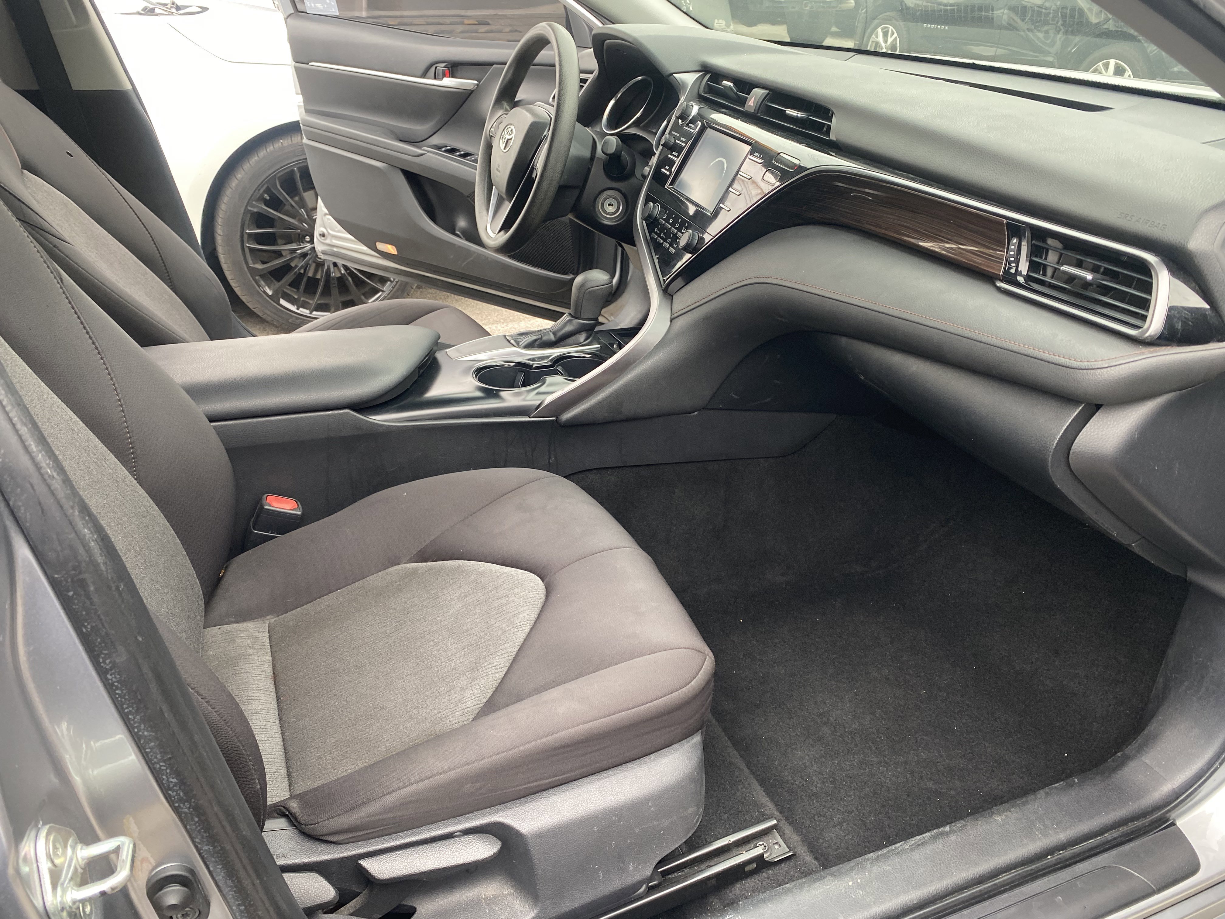 Used 2019 Toyota Camry LE w/ Carpet Mat Package FWD image 14