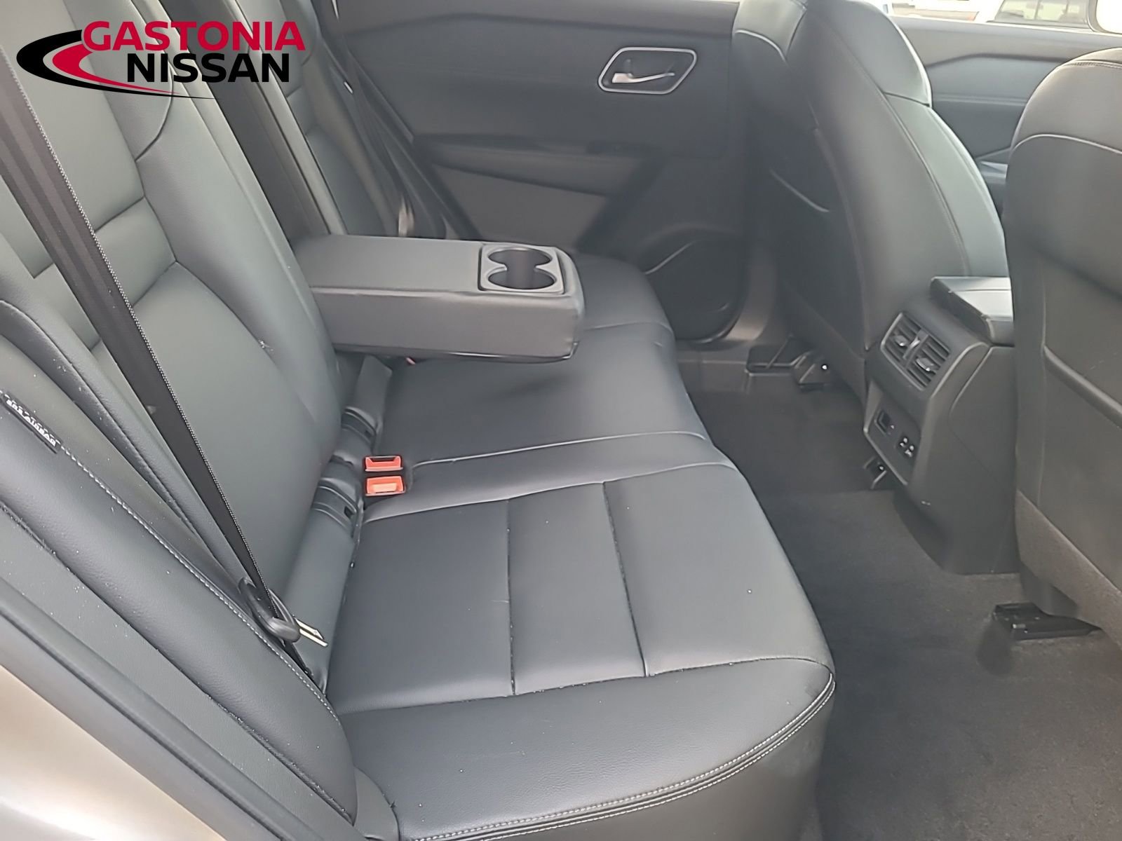 Used 2021 Nissan Rogue SL w/ Premium Package image 26