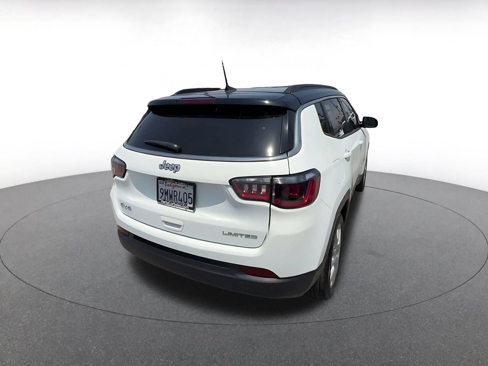 Used 2025 Jeep Compass Limited AWD/4WD image 14