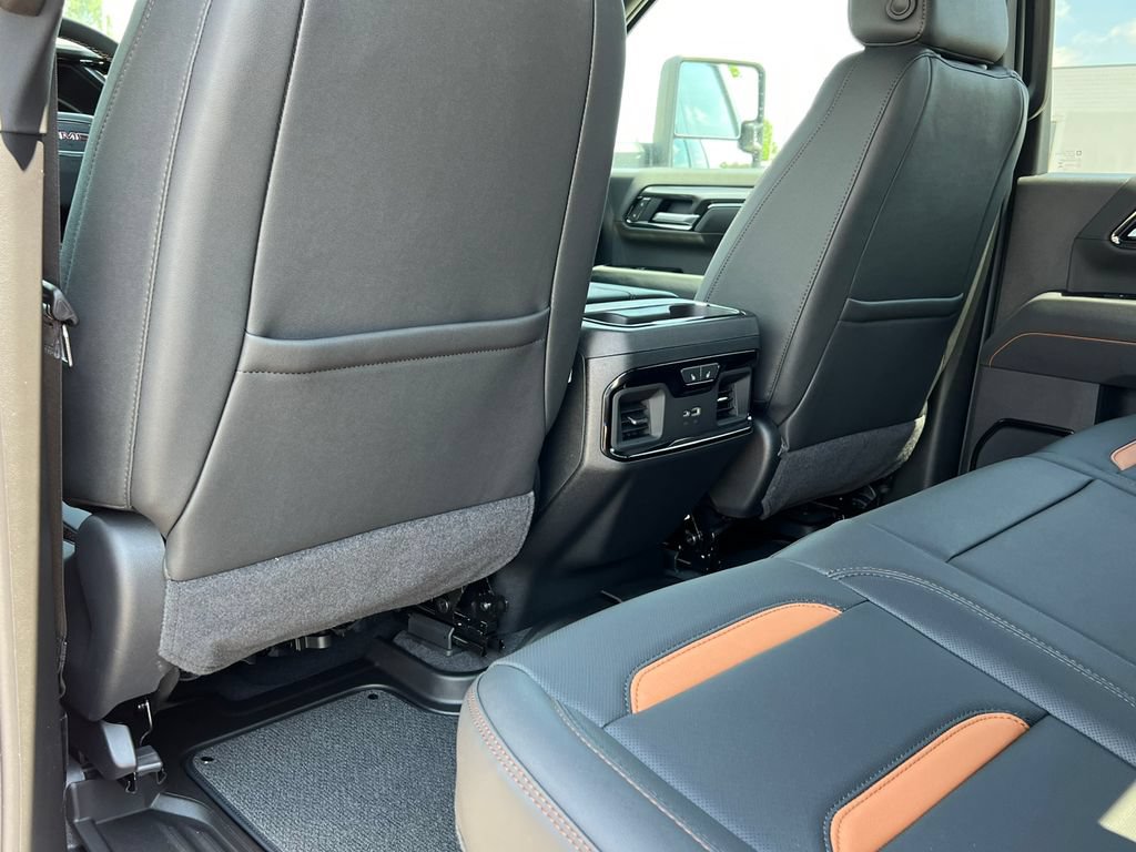 New 2026 GMC Sierra 2500 AT4 w/ AT4 Premium Plus Package AWD/4WD image 46