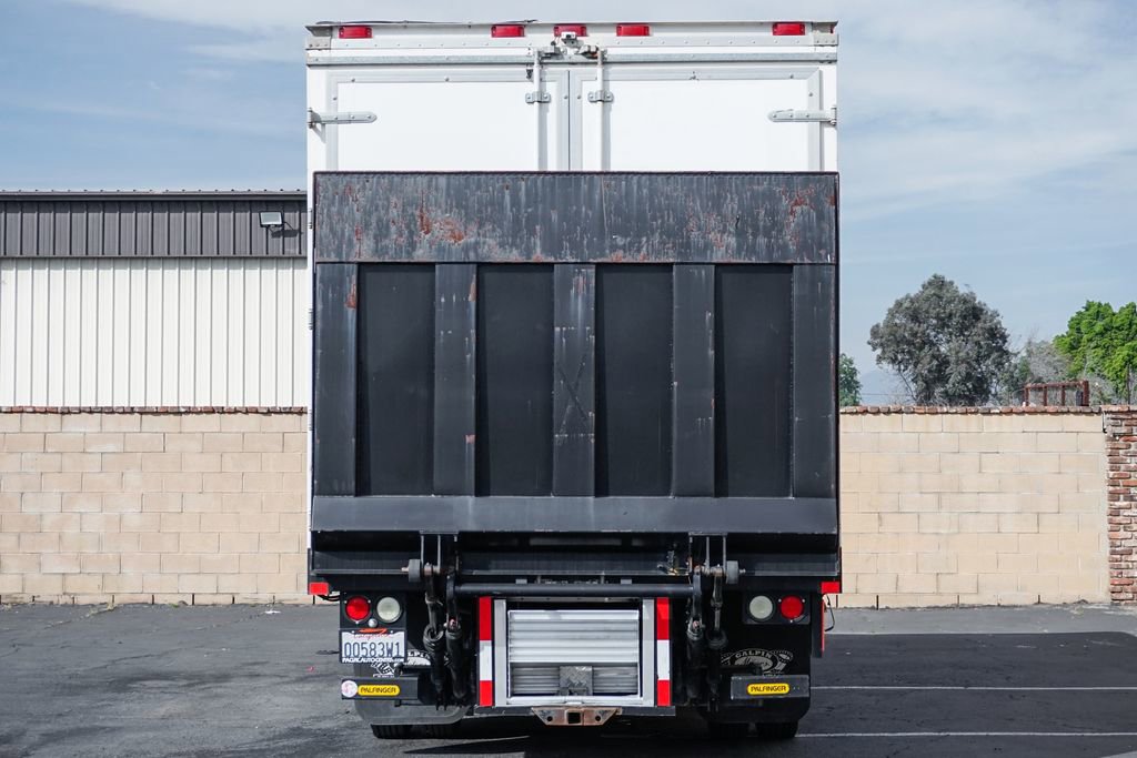 Used 2015 Ford F550 2WD Regular Cab Super Duty image 21