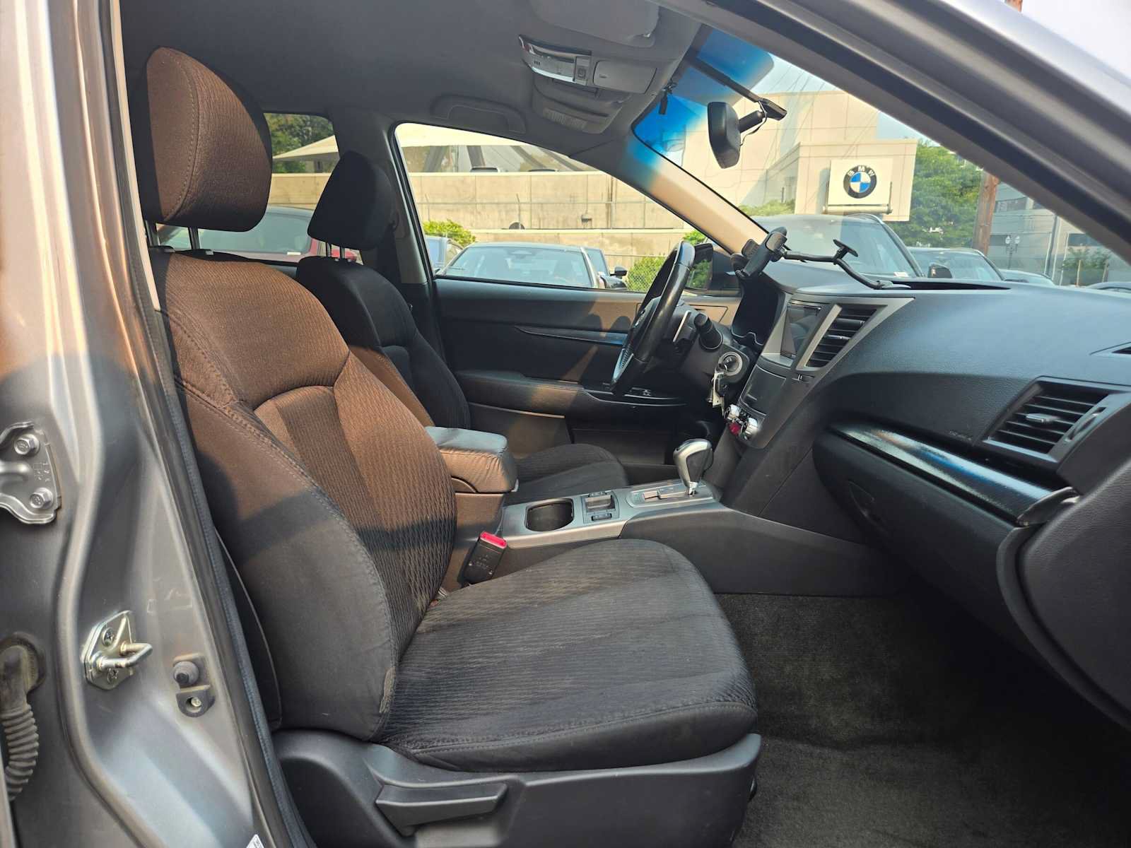 Used 2011 Subaru Outback 2.5i Premium AWD/4WD image 11