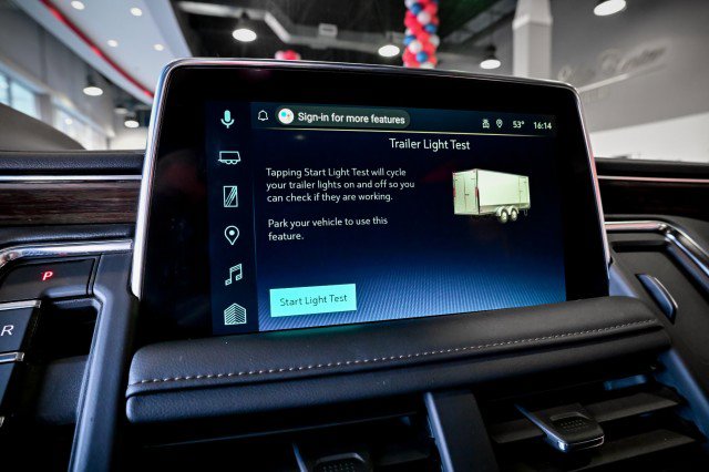 Used 2024 Chevrolet Suburban High Country AWD/4WD image 40