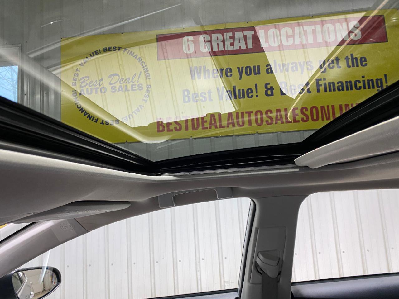 Used 2015 Toyota Corolla LE image 15