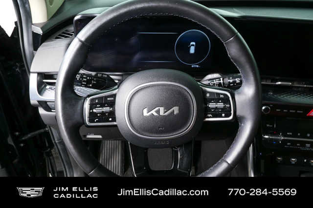 Used 2022 Kia Carnival SX Prestige image 9