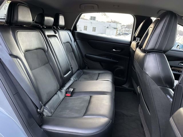 Used 2023 Nissan Ariya AWD image 10