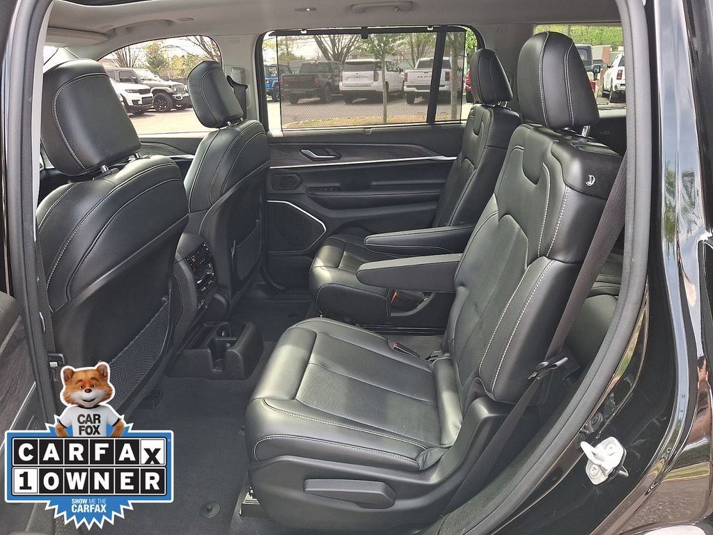 Used 2022 Jeep Grand Cherokee L Limited w/ Luxury Tech Group II AWD/4WD image 11