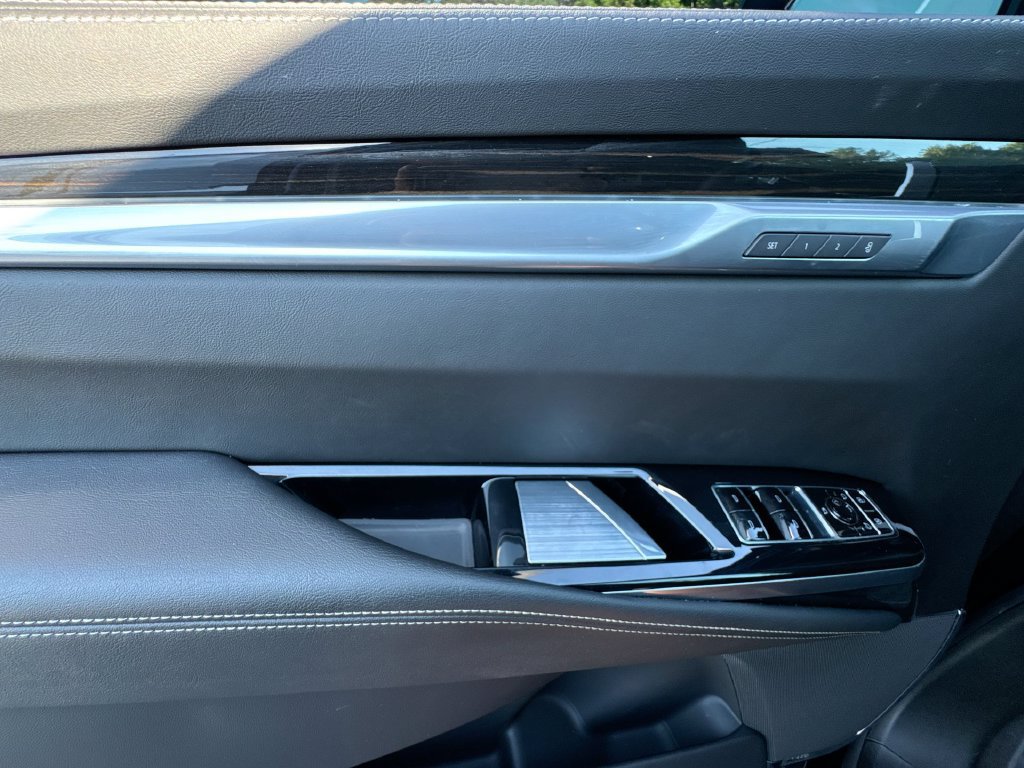 Used 2026 Cadillac Escalade ESV Luxury w/ LPO, Floor Liner Package RWD image 15