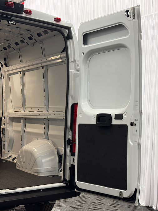 Used 2025 RAM ProMaster 2500 w/ Convenience Group FWD image 15