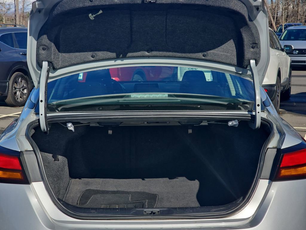 Used 2024 Nissan Altima 2.5 SV image 14