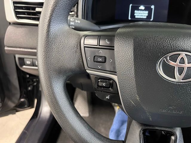 Used 2025 Toyota Camry LE image 25