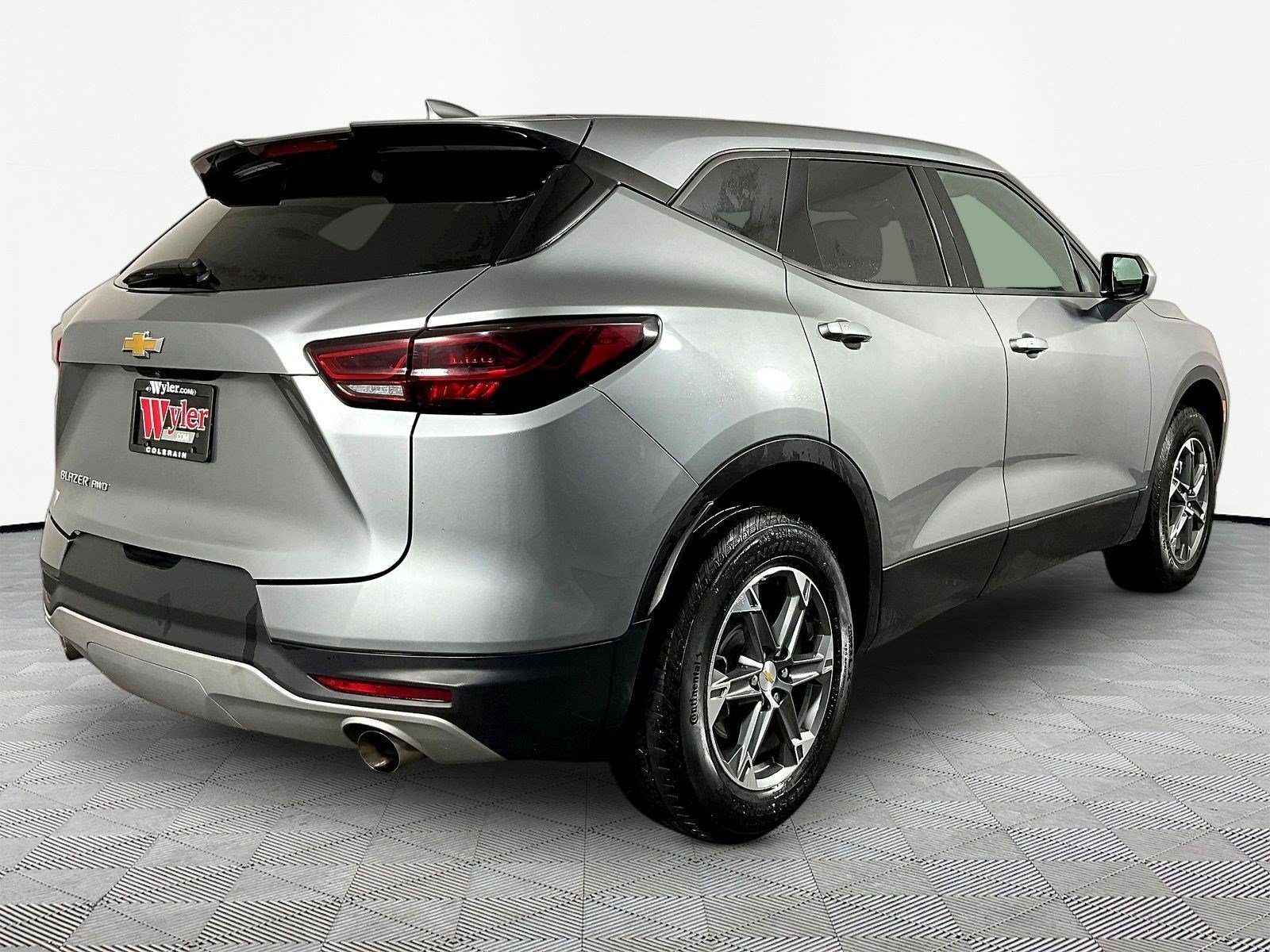 Used 2025 Chevrolet Blazer LT AWD/4WD image 6