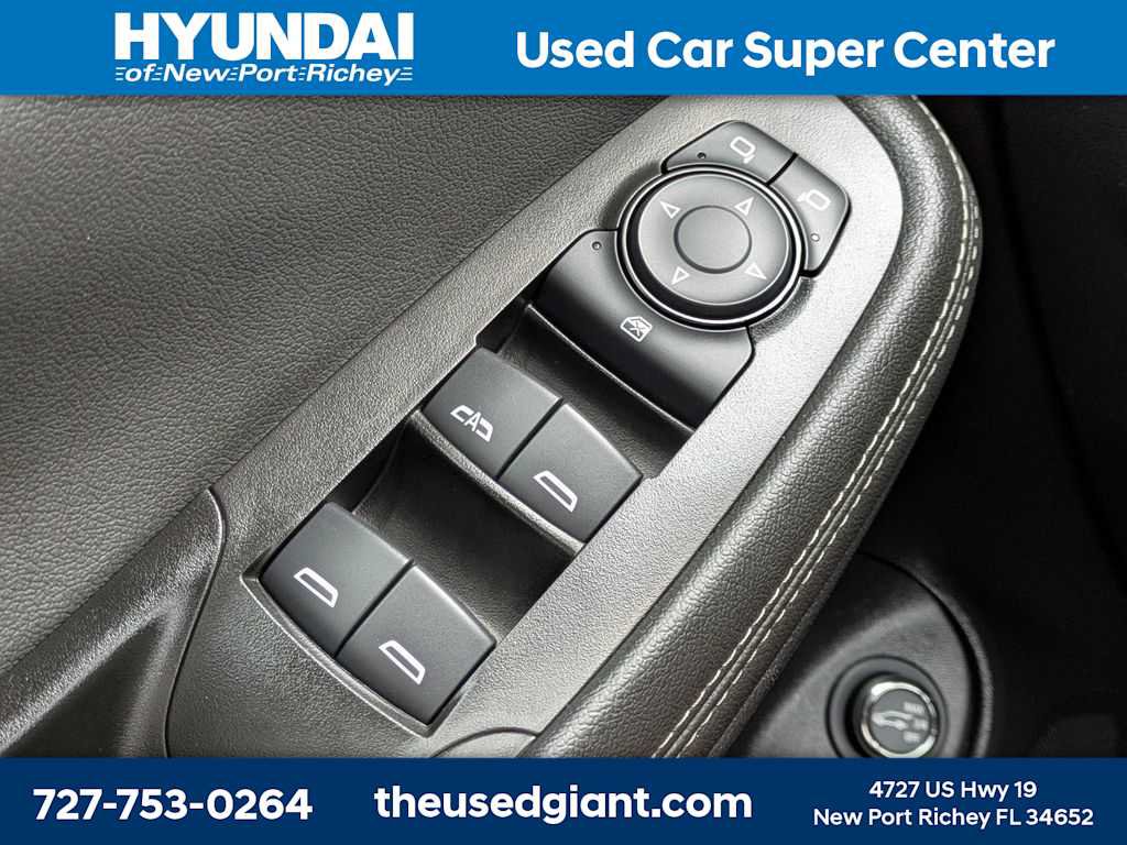 Used 2024 Buick Encore GX Sport Touring FWD image 29