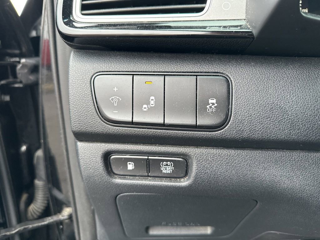 Used 2017 Kia Niro EX image 17